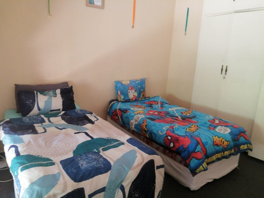 6 Bedroom Property for Sale in Geelhoutpark North West